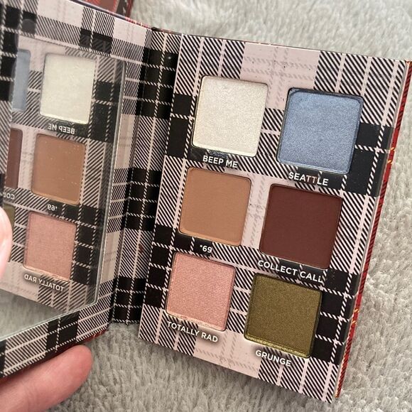 Urban Decay 1993 90’s 🥾 Eyeshadow Palette - Picture 1 of 5